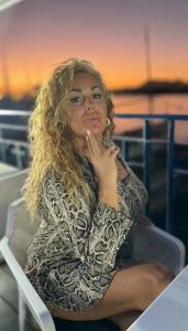 654851421: Chica busca chico en Madrid