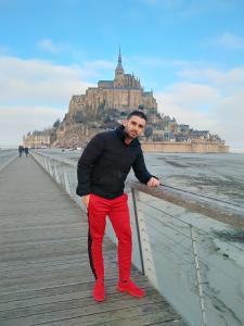 633380051: Chico busca chica en Madrid