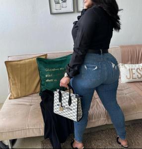 Chica busca chico en Barcelona: 