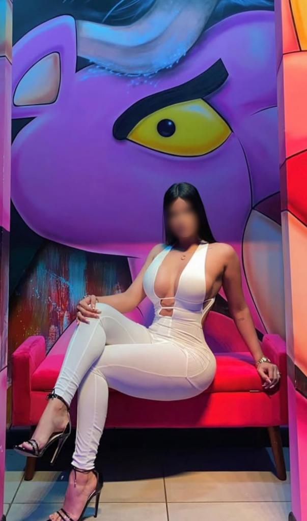 672892217: Chica busca chico en Granada