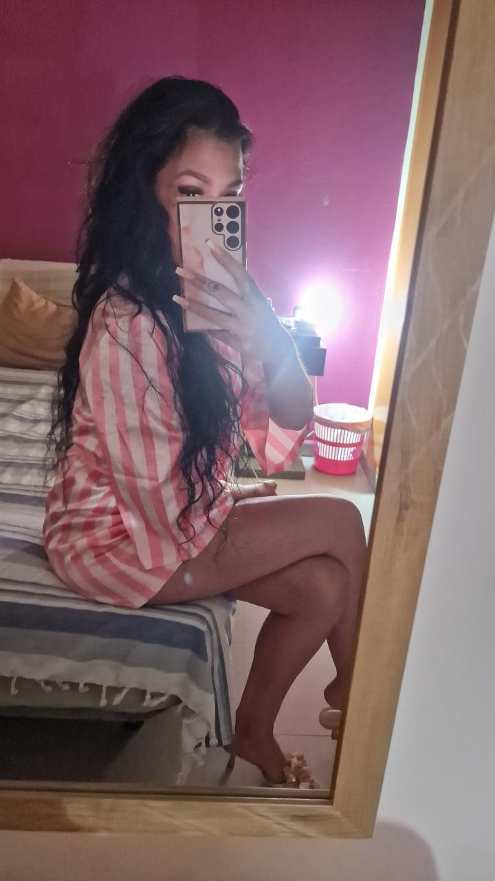 607255285: Chica busca chico en Valencia