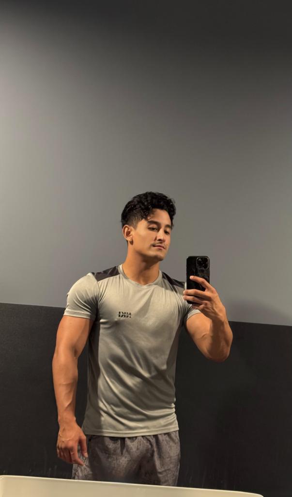 Chico busca chica en Málaga: 