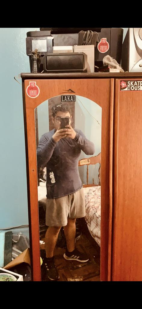 Chico busca chica en Sevilla: 