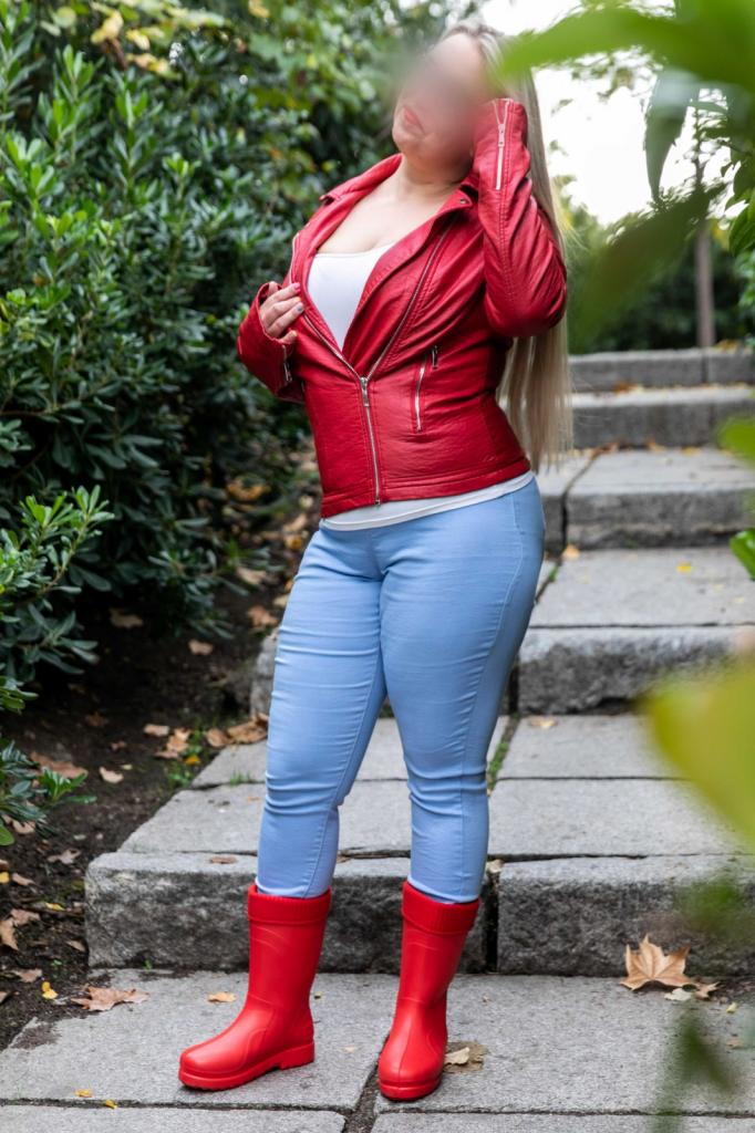 610351271: Chica busca chico en Madrid