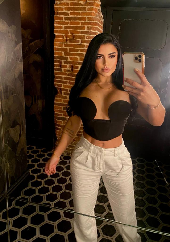 Chica busca chico en Mallorca: 