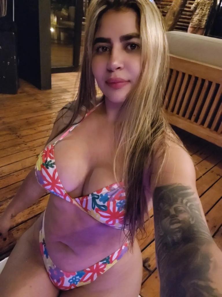 Chica busca chico en Huelva: 