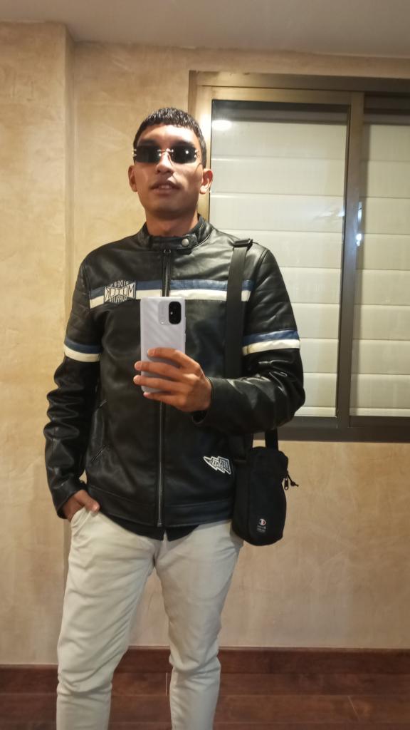 Chico busca chica en Barcelona: 