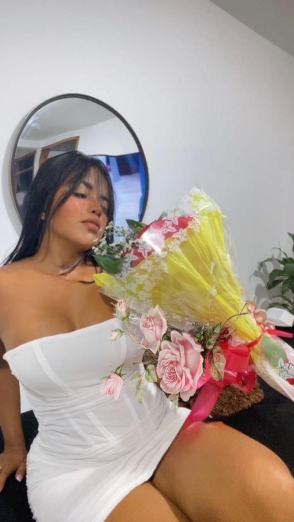 604931243: Chica busca chico en Lugo