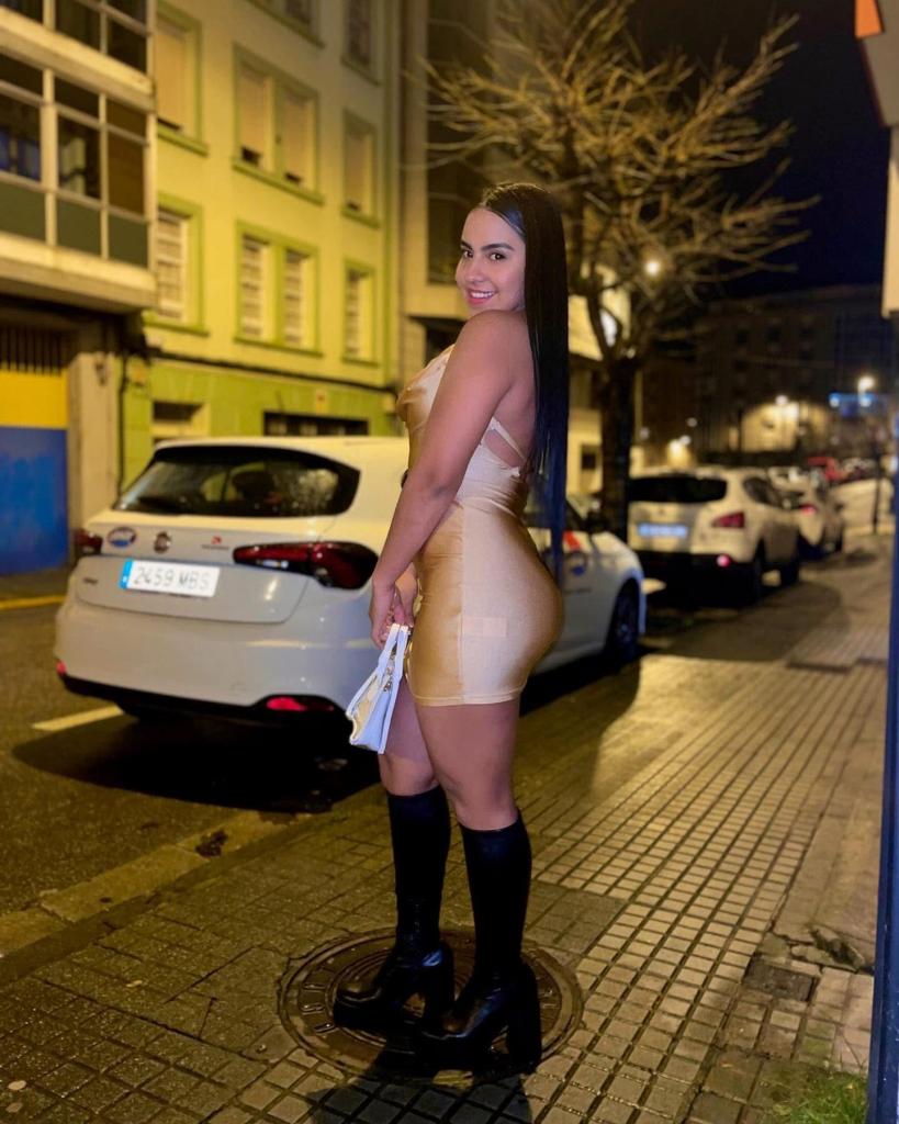 Chica busca chico en Barcelona: 