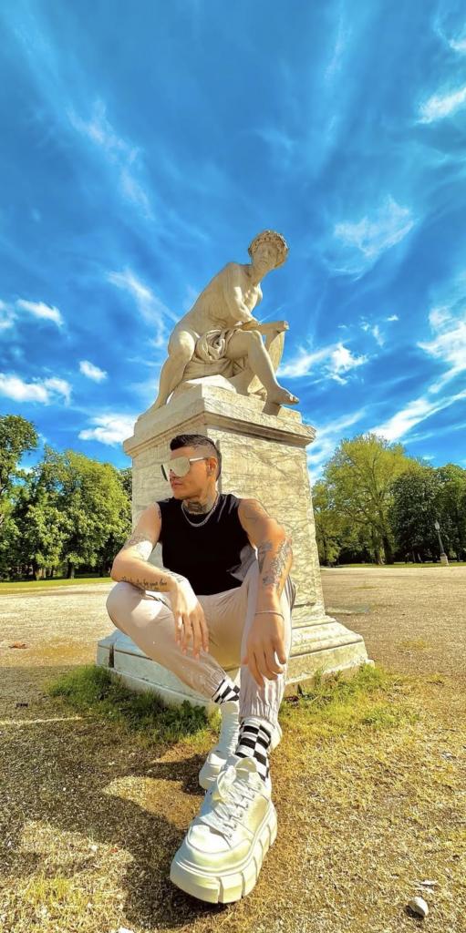 Chico busca chica en Málaga: 