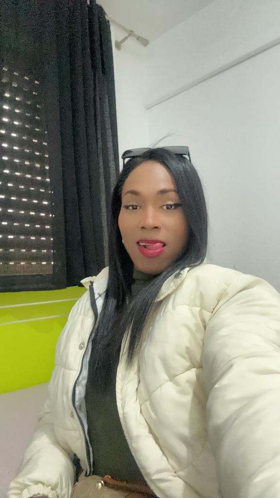 611337496: Travesti en Asturias