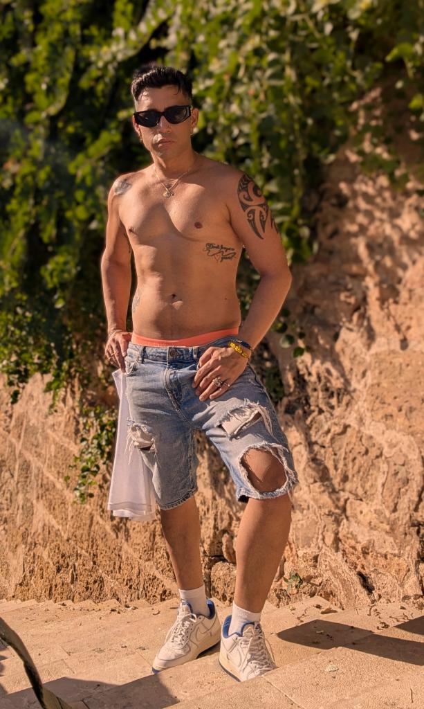 Chico busca chica en Mallorca: 