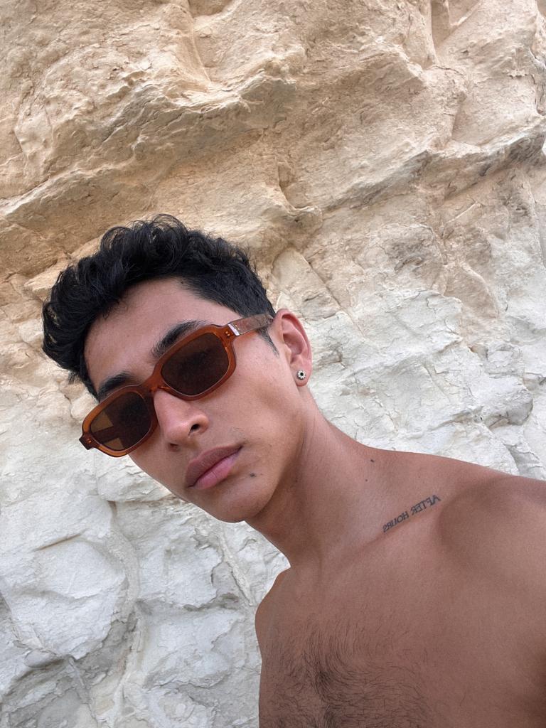 Chico busca chica en Las Palmas: 