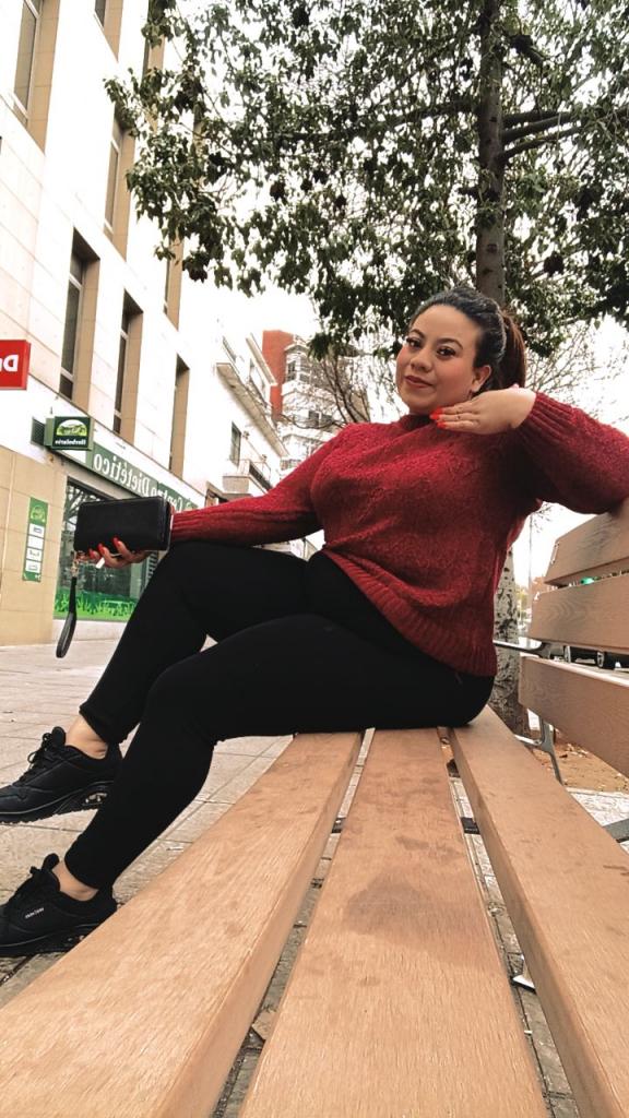 Chica busca chico en Sevilla: 