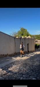 615517541: Chica busca chico en Gerona