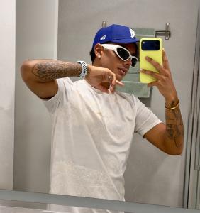 643695984: Chico busca chica en Sevilla