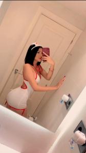 647315397: Chica busca chico en Madrid