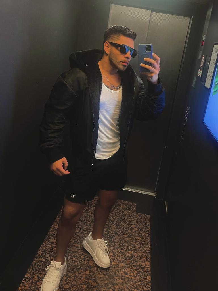 Chico busca chica en Mallorca: 