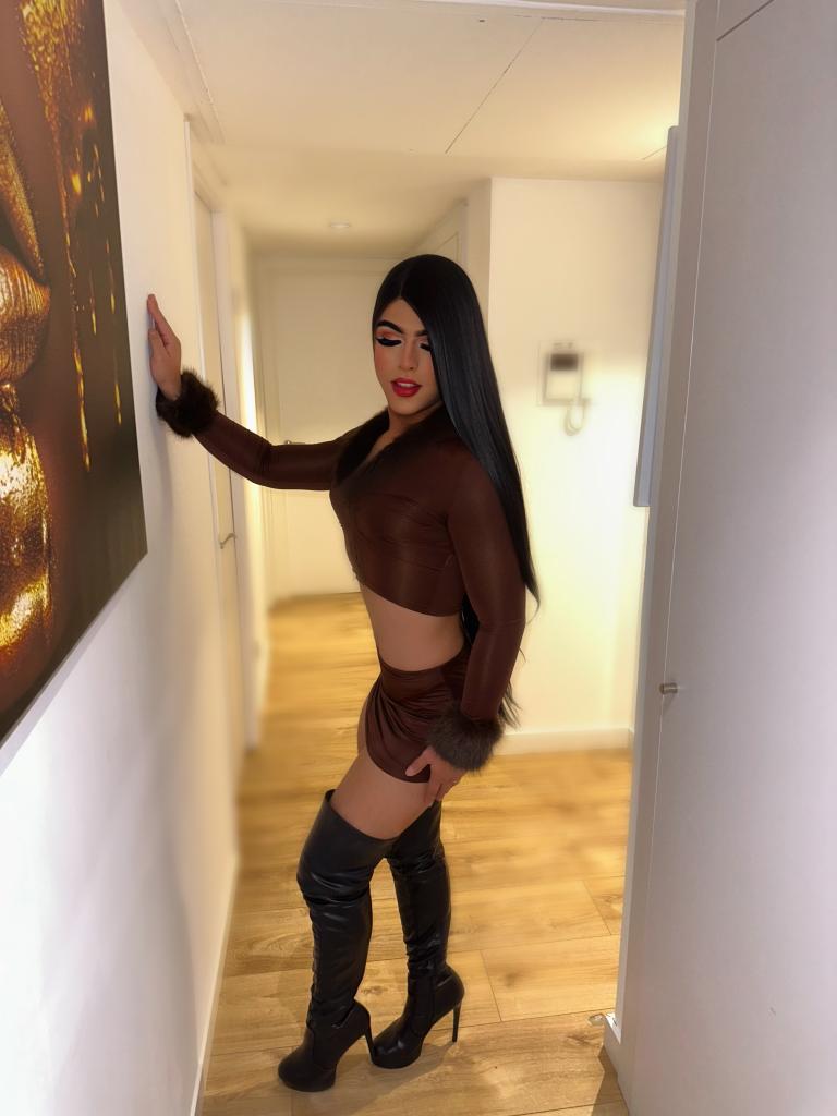 670585602: Transexual en Madrid