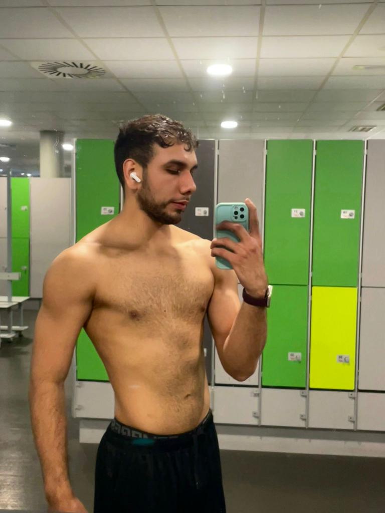 Chico busca chica en Málaga: 