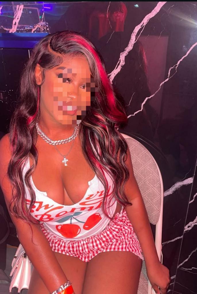 603286131: Chica busca chico en Pontevedra