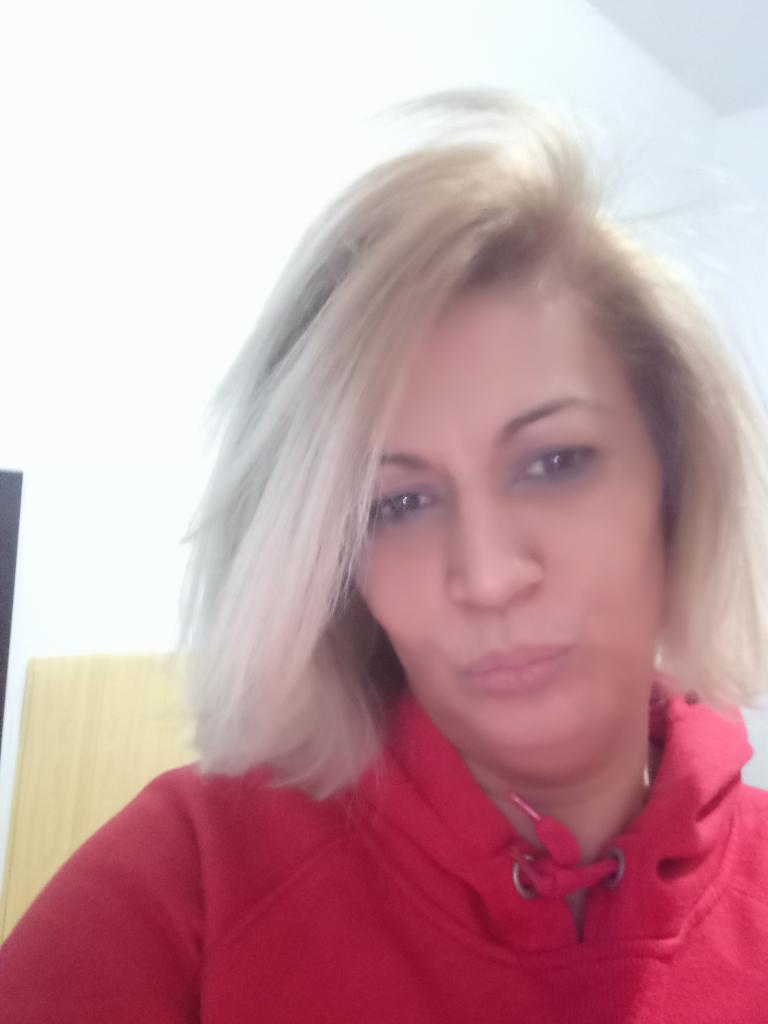 641514308: Chica busca chico en Almería
