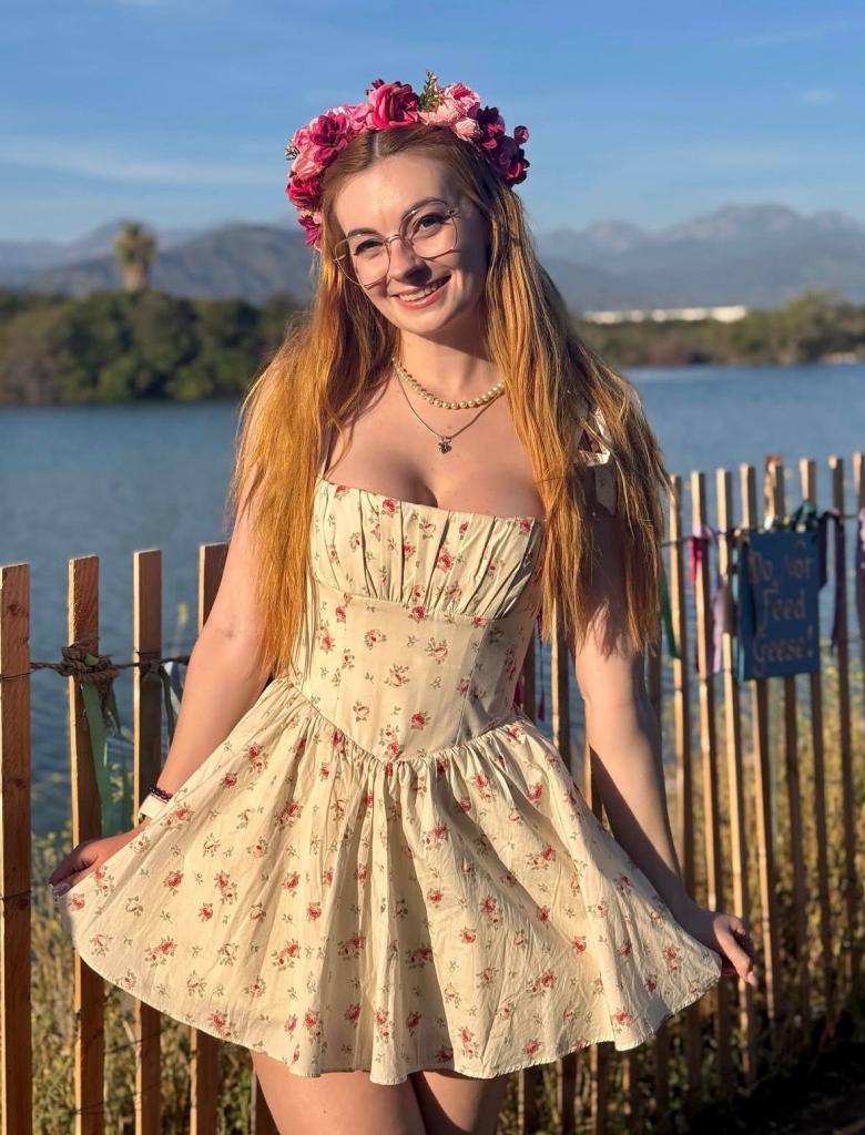 671461353: Chica busca chico en Murcia