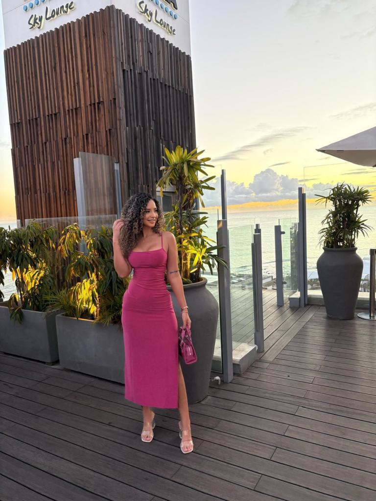 Chica busca chico en Tenerife: 