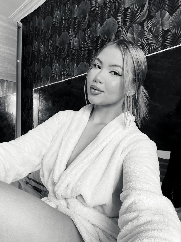 627019317: Chica busca chico en Almería