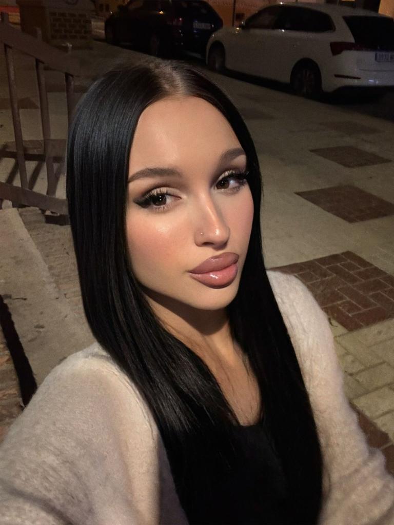 615796780: Travesti en Barcelona