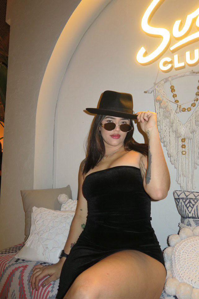 632904138: Chica busca chico en La Coruña