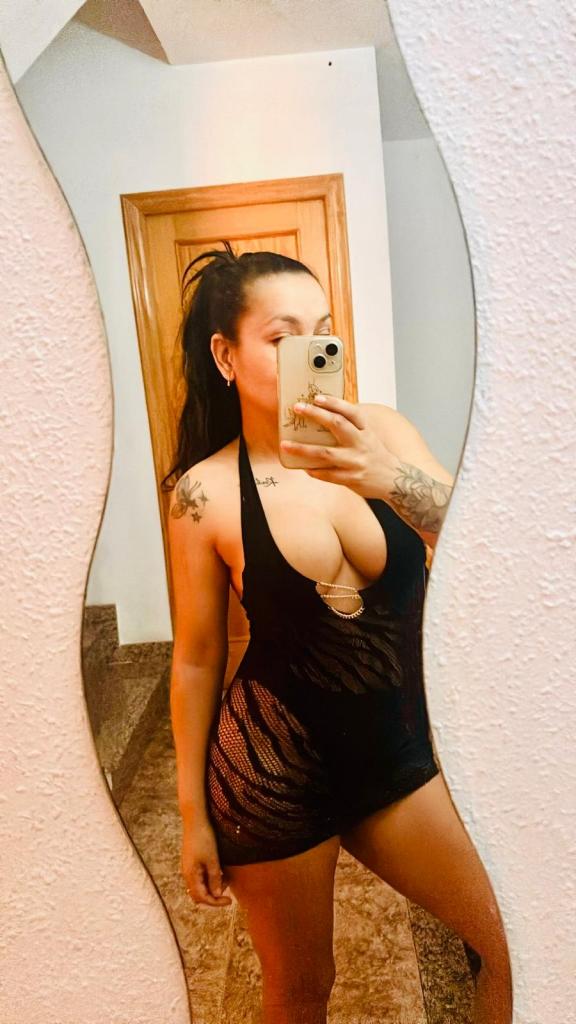 661127405: Chica busca chico en Murcia