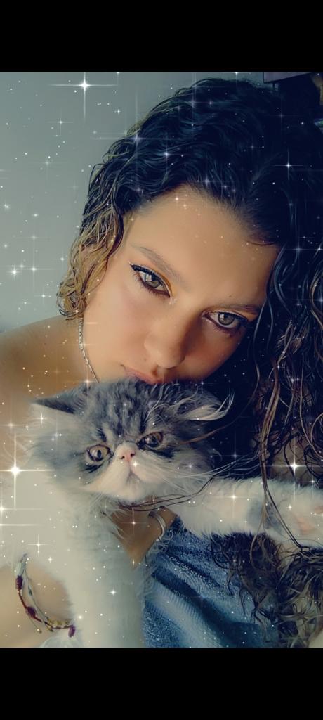 672127971: Chica busca chico en Barcelona