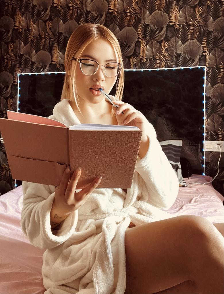 Chica busca chico en Almería: 