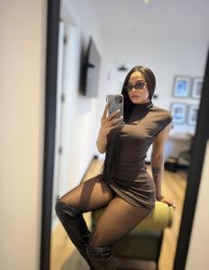 610771474: Chica busca chico en Málaga