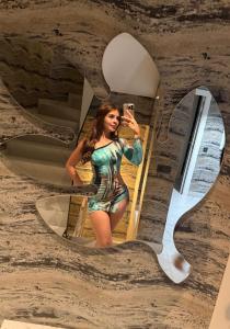 677375106: Chica busca chico en Barcelona