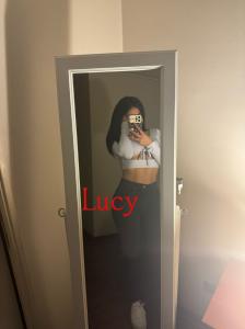 643597792: Chica busca chico en Málaga