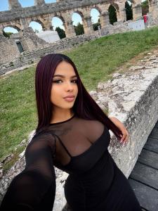 671519619: Chica busca chico en Málaga