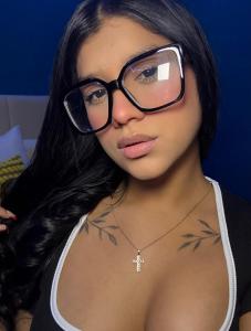 614735209: Chica busca chico en Valencia