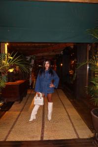 663462297: Chica busca chico en Málaga