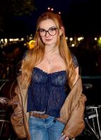 671461353: Chica busca chico en Murcia