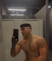 663780321: Chico busca chica en Murcia