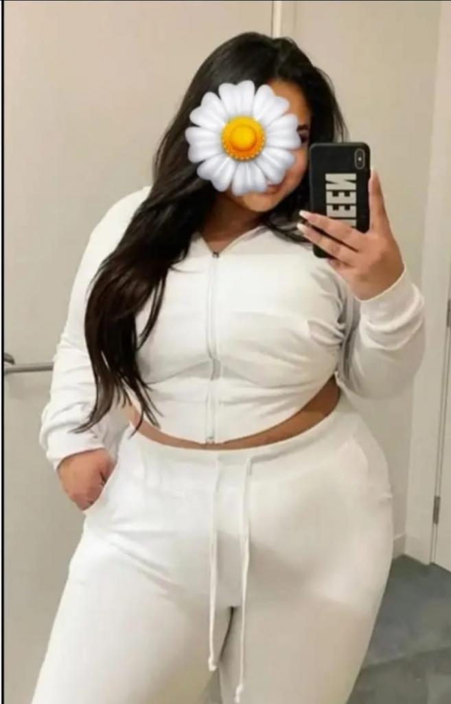 664026481: Chica busca chico en Barcelona