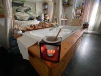 674682065: Chica busca chico en Barcelona