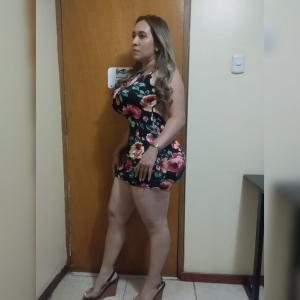 674938481: Chica busca chico en Barcelona
