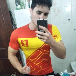 Chico busca chica en Sevilla: 