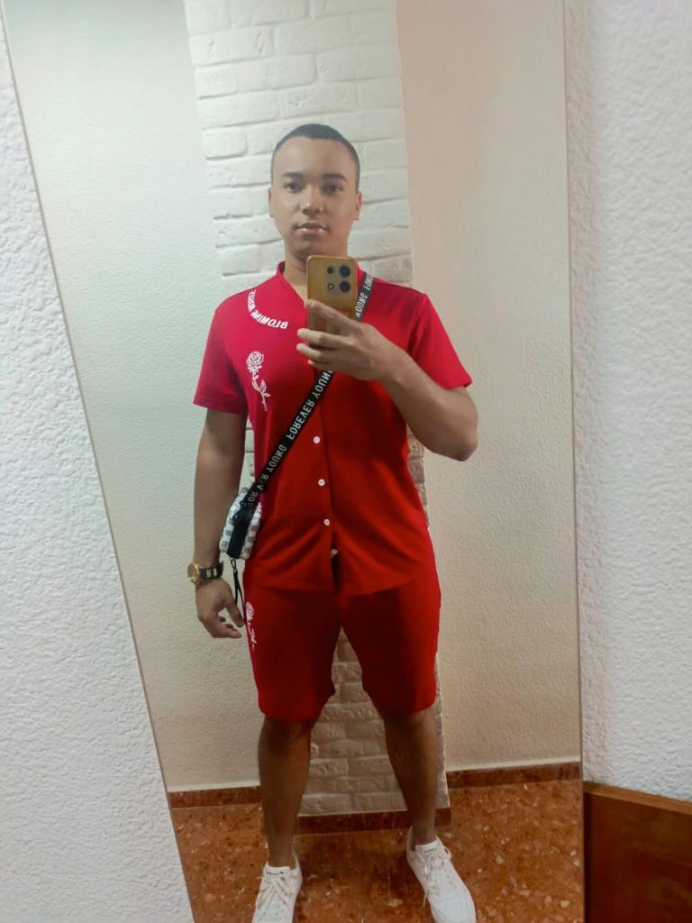 Chico busca chica en Cádiz: 