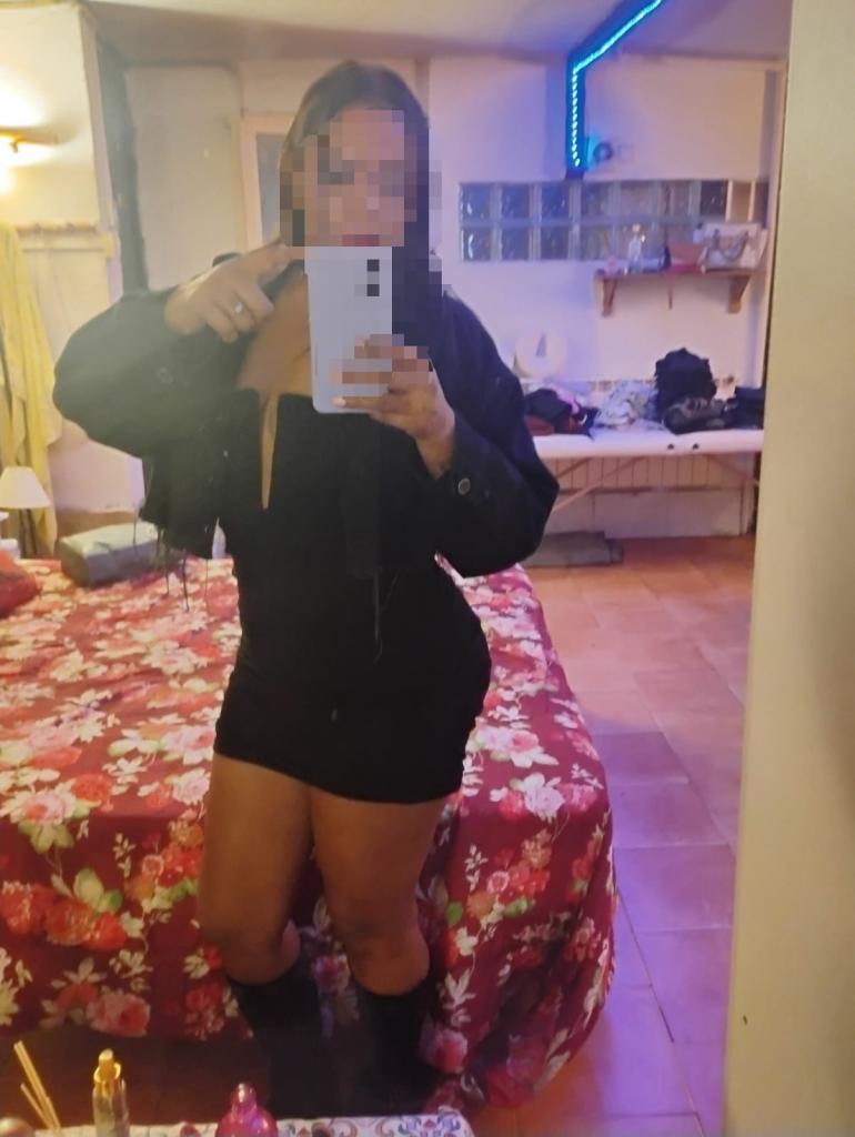 656437917: Chica busca chico en León