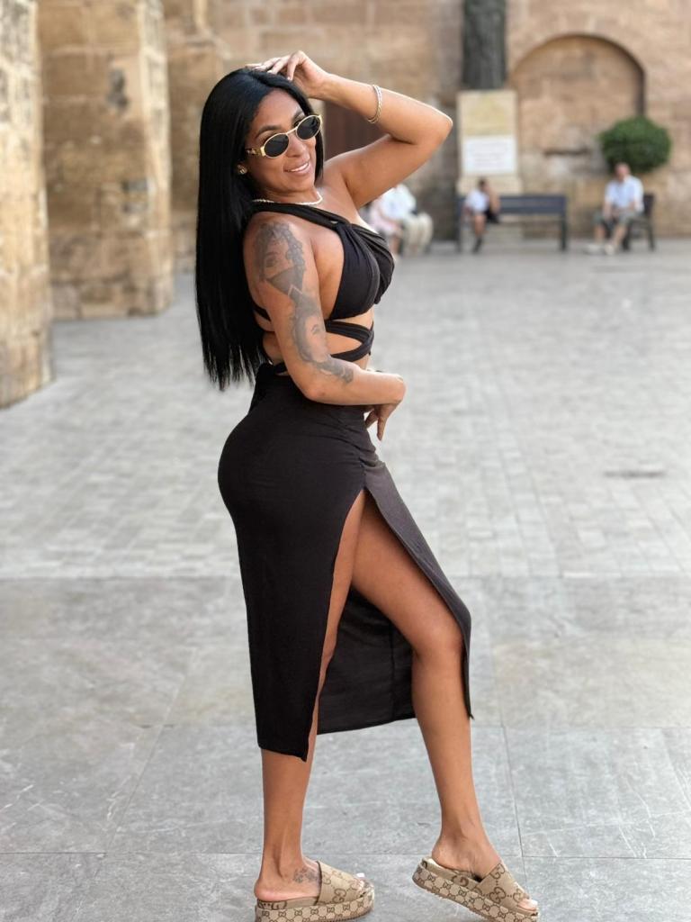 Chica busca chico en Almería: 