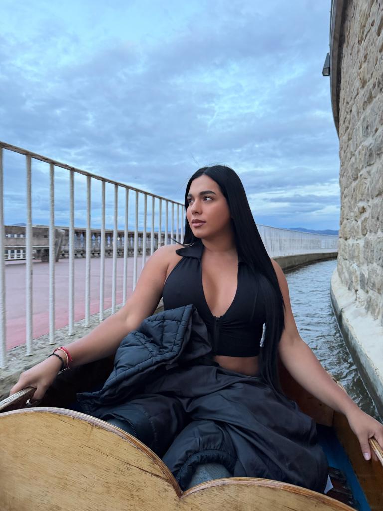 614854008: Transexual en Pontevedra